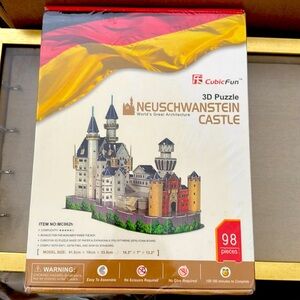 3D 98 Piece Puzzle Neuschwanstein Castle medieval Relaxing Cubic Fun Darin D5